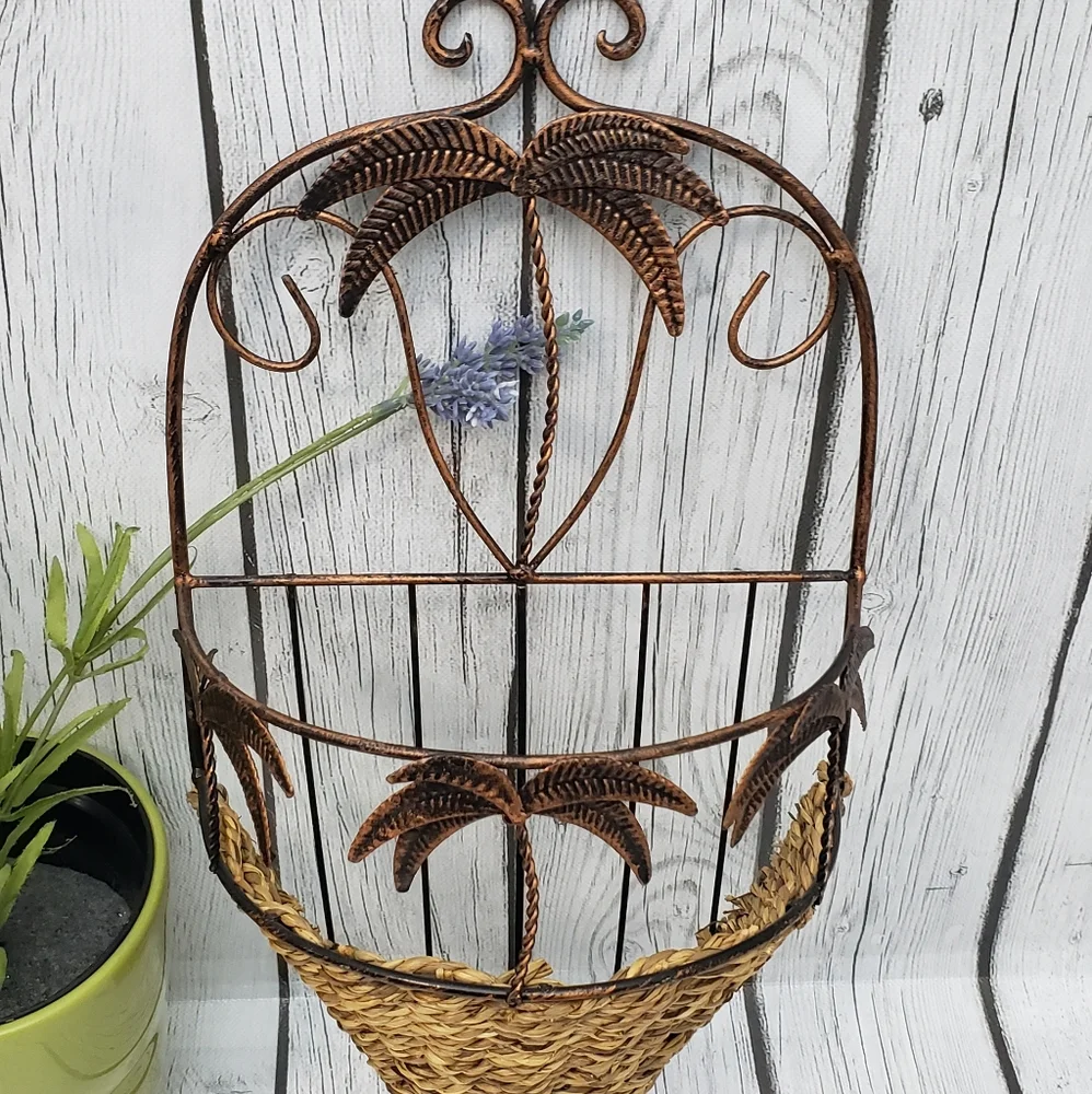 Wicker Metal Palm Tree Wall Pocket